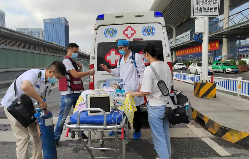 长顺县救护车出租公司